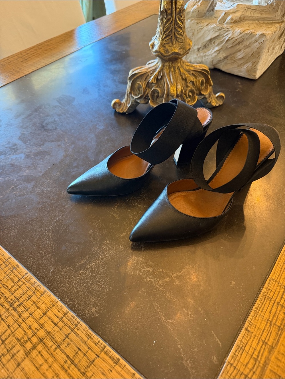 SARTO Women’s Pointed Toe Black Ankle-Strap Flats